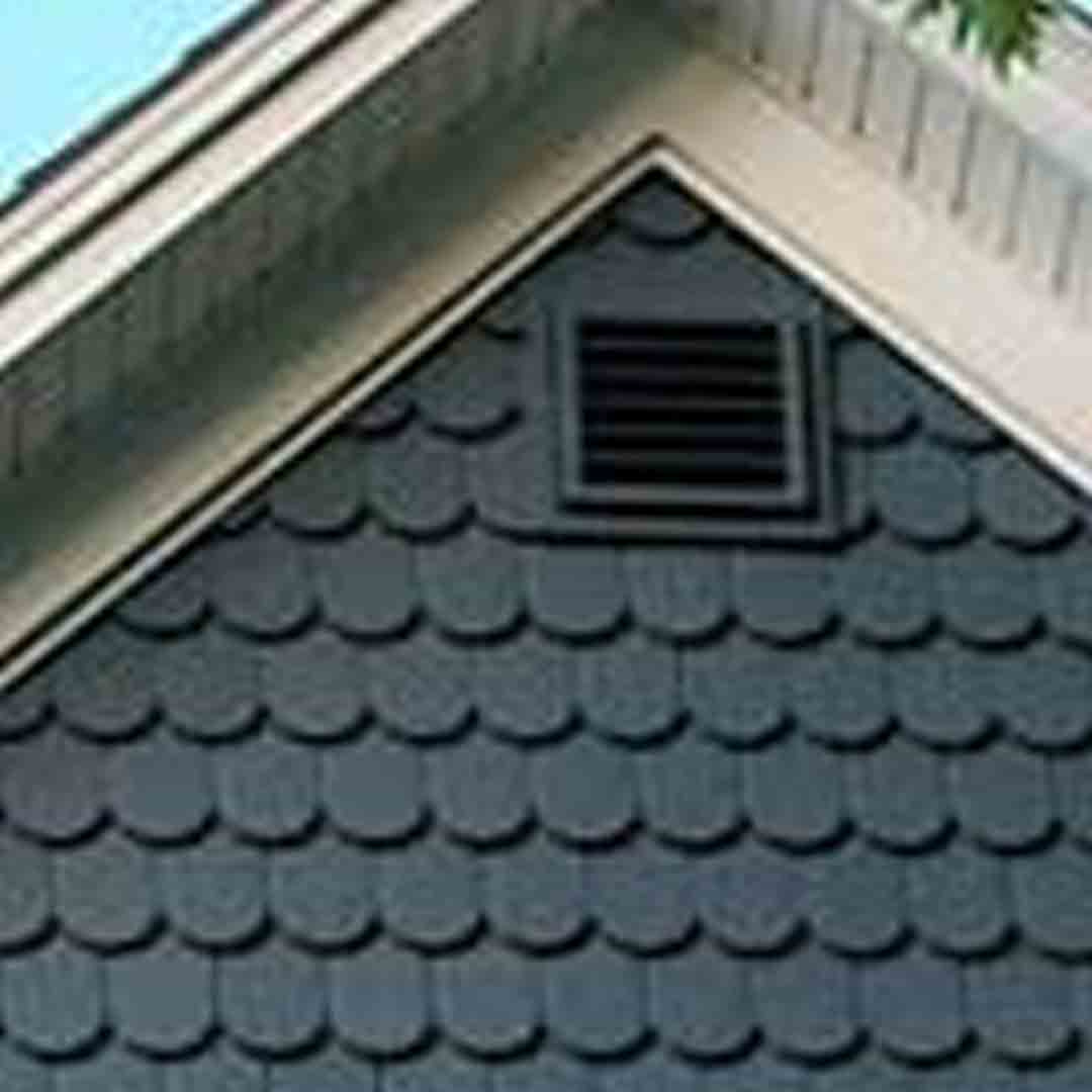 Close up of scallop style siding.